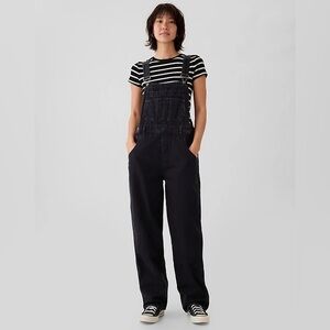 NWT! GAP Black '90s Loose Overalls - Size Medium Tall